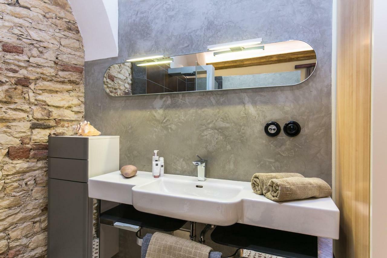 Apartment Nebovidy I - Historic Centre - Terrace - Air Conditioning براغ المظهر الخارجي الصورة