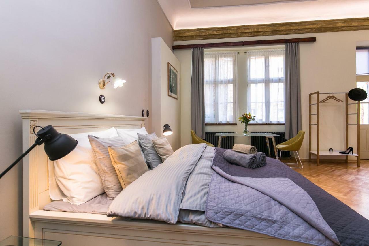 Apartment Nebovidy I - Historic Centre - Terrace - Air Conditioning براغ المظهر الخارجي الصورة