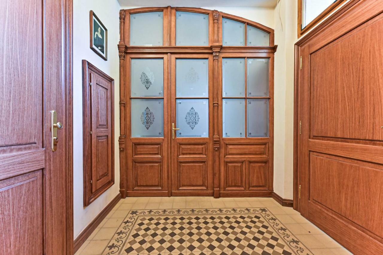 Apartment Nebovidy I - Historic Centre - Terrace - Air Conditioning براغ المظهر الخارجي الصورة